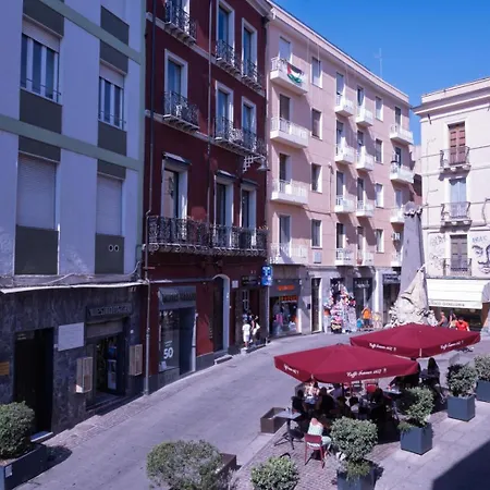 Downtown - Piazza Martiri Apartment *