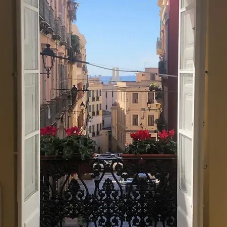Downtown - Piazza Martiri Apartmán *